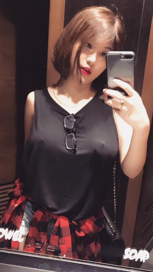 《国际电竞赛事注册热潮：报名人数创新高》，国际电子竞技大赛